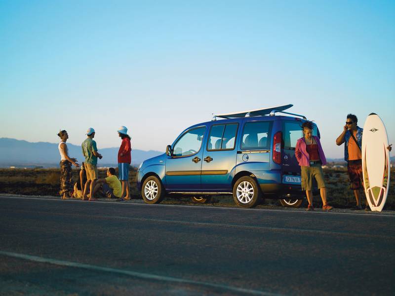 Фото автомобиля FIAT Doblo Panorama